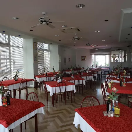 Otel Derby 2*